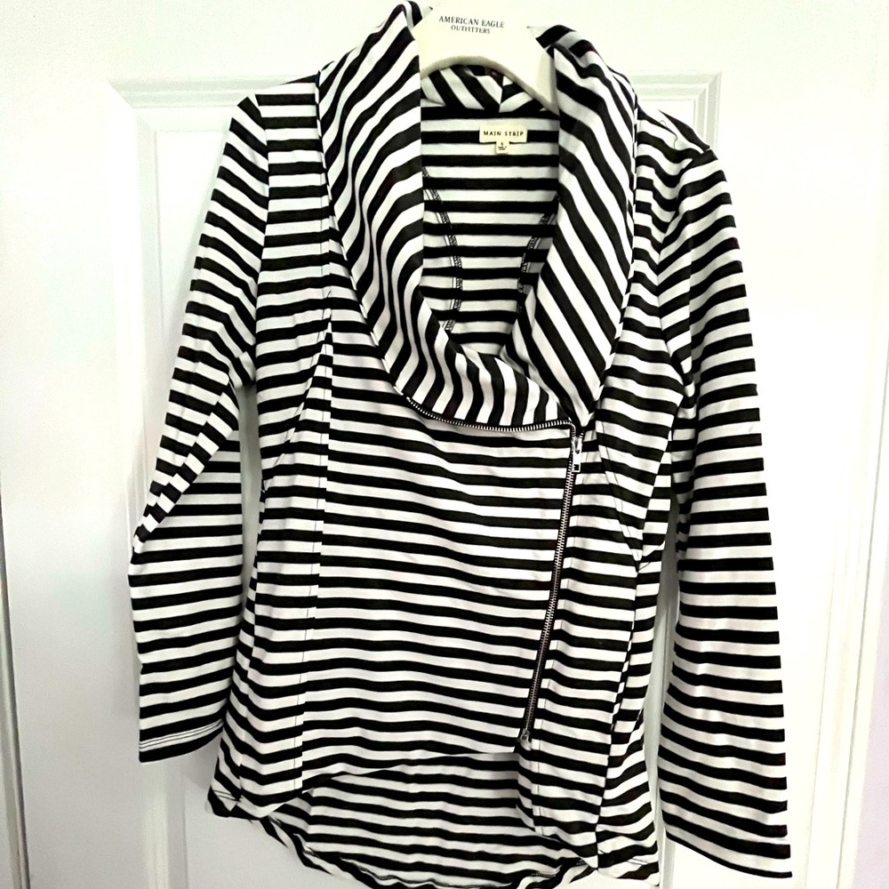 Women’s Long Sleeve Striped Zip Up Jacket
